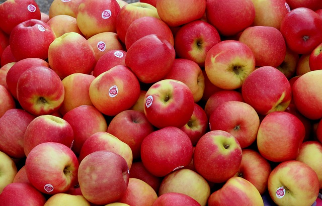 Fra frugtplantage til indretningstrend: Historien bag æblekasser og trækasser