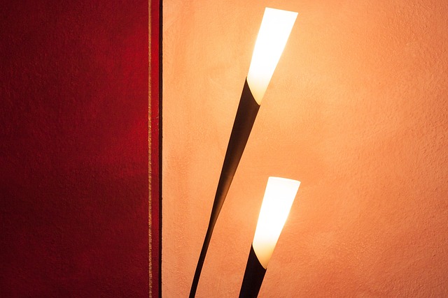 Standerlampen - et ikonisk designelement i moderne indretning